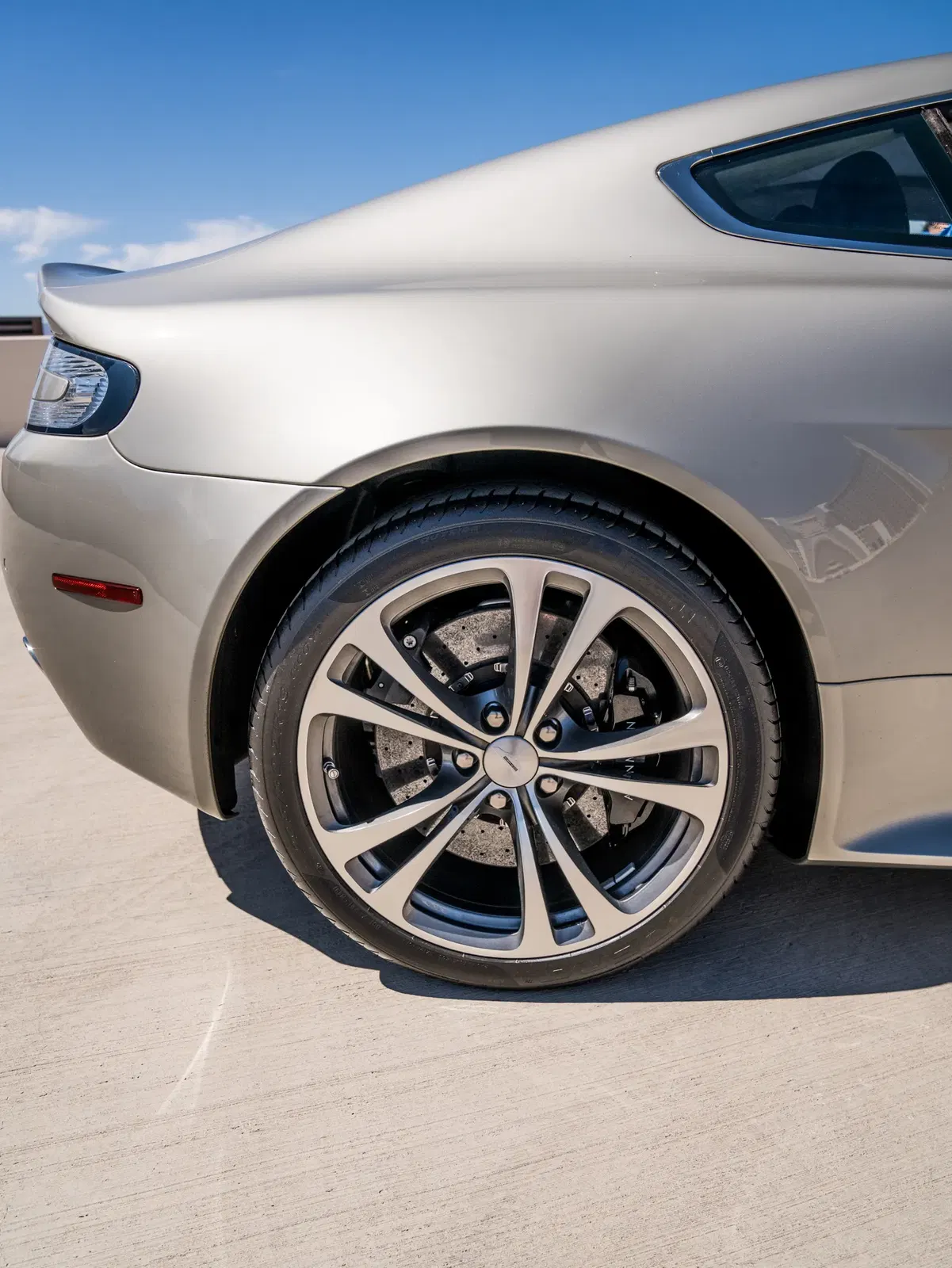 6k-Mile 2017 Aston Martin V12 Vantage S 7-Speed