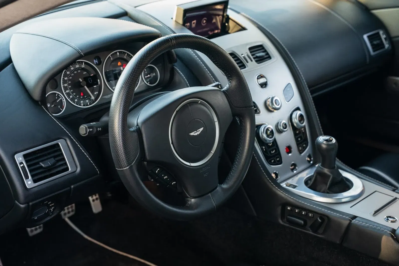 6k-Mile 2017 Aston Martin V12 Vantage S 7-Speed