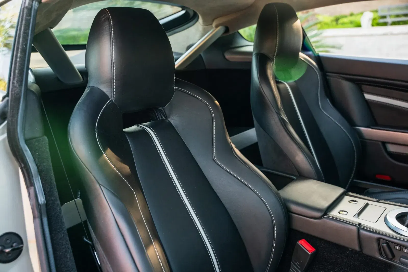 6k-Mile 2017 Aston Martin V12 Vantage S 7-Speed