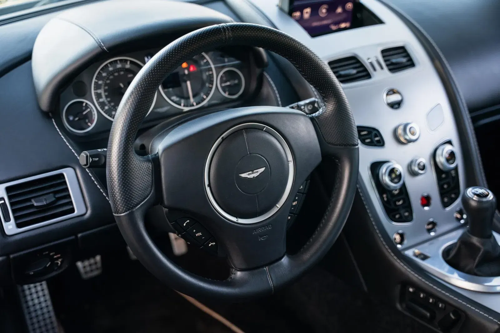 6k-Mile 2017 Aston Martin V12 Vantage S 7-Speed