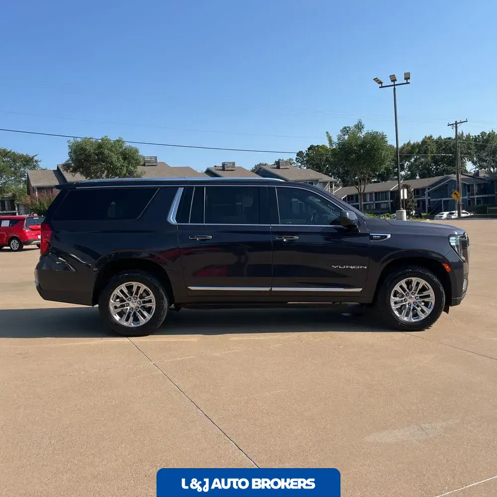 2023 GMC Yukon XL SLT