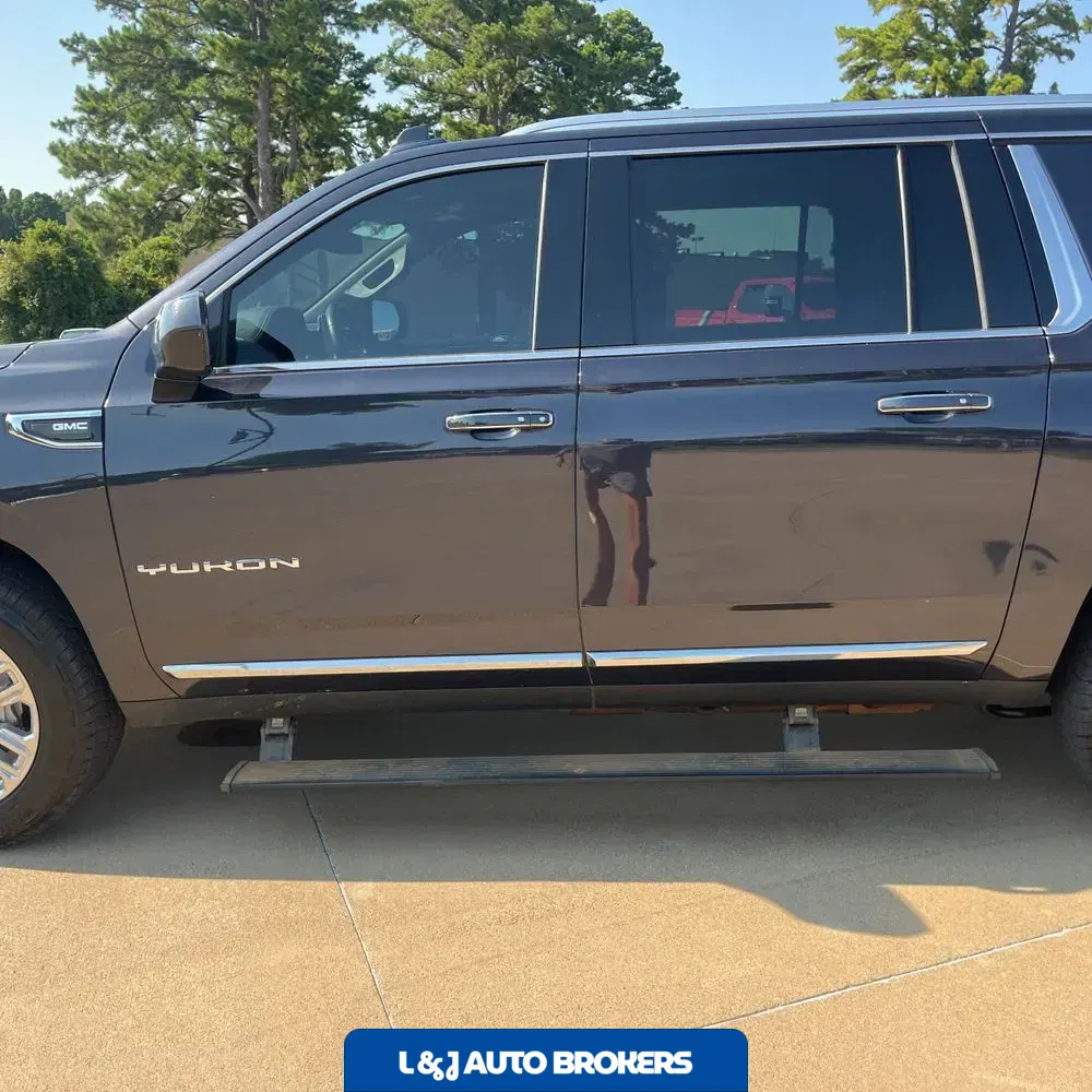2023 GMC Yukon XL SLT