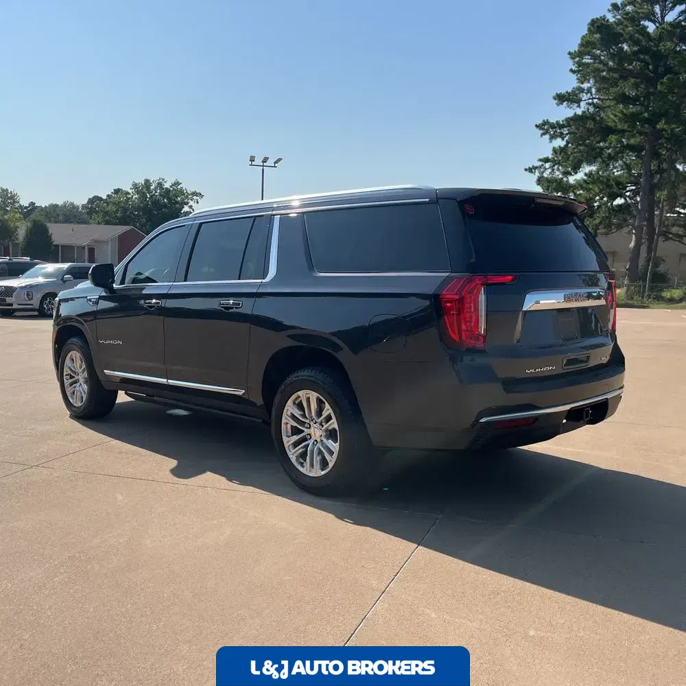 2023 GMC Yukon XL SLT
