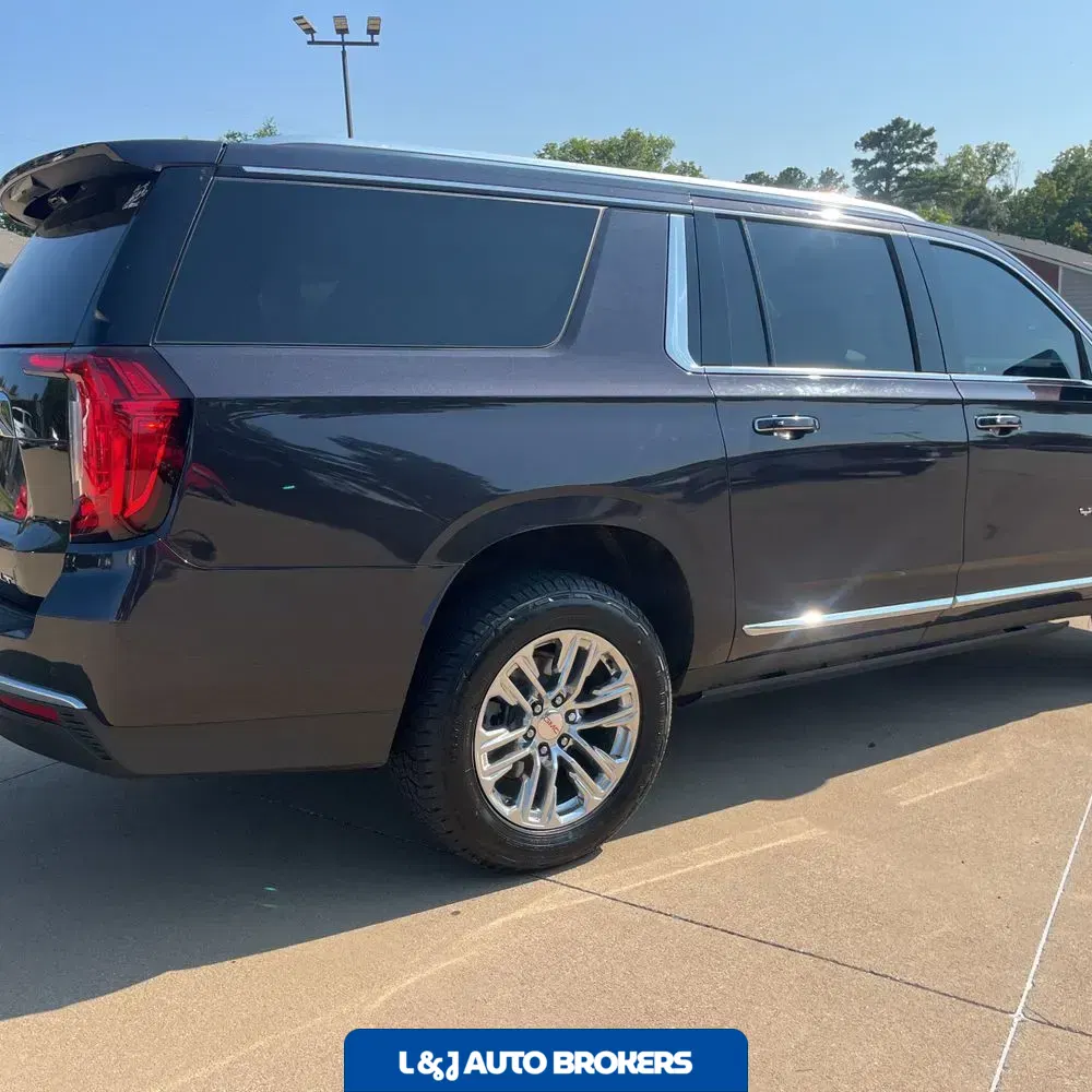 2023 GMC Yukon XL SLT