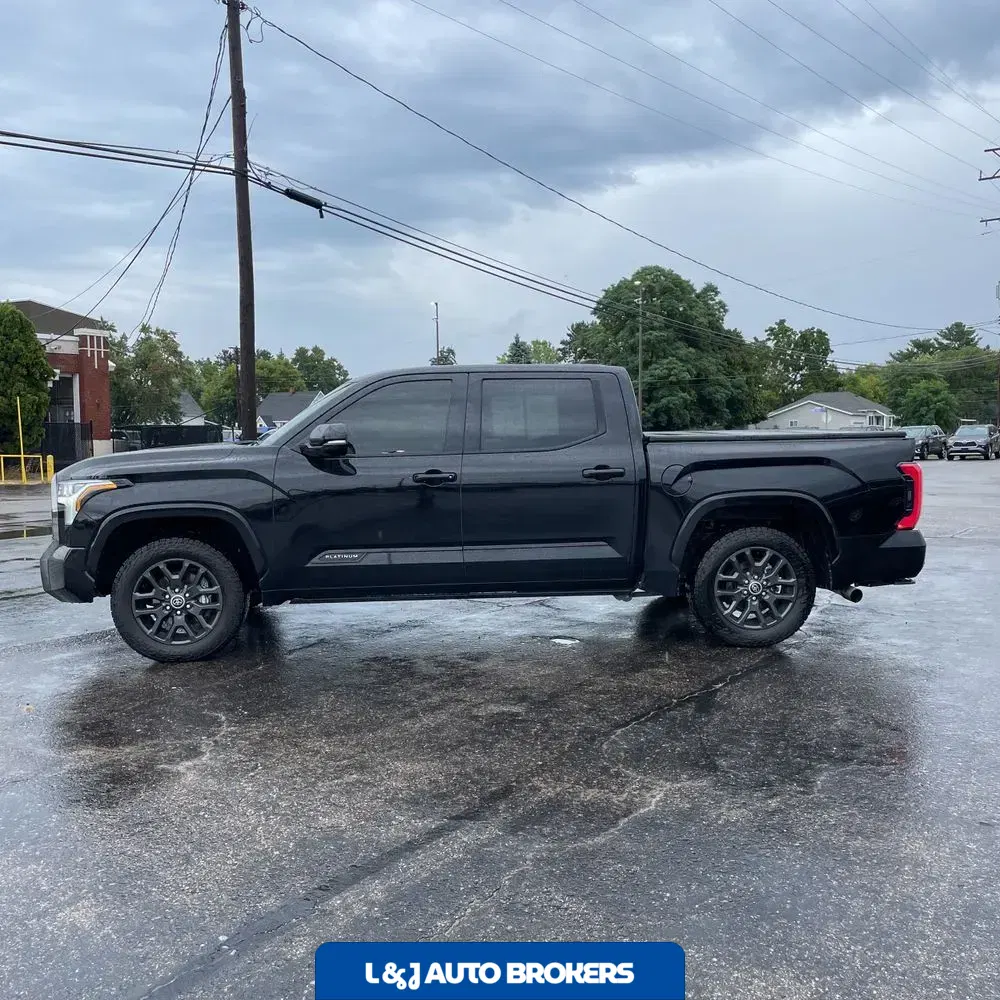 2022 Toyota Tundra Platinum