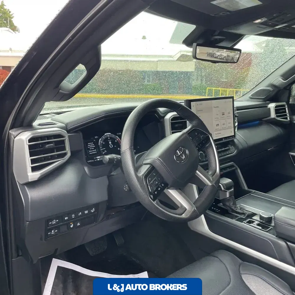 2022 Toyota Tundra Platinum