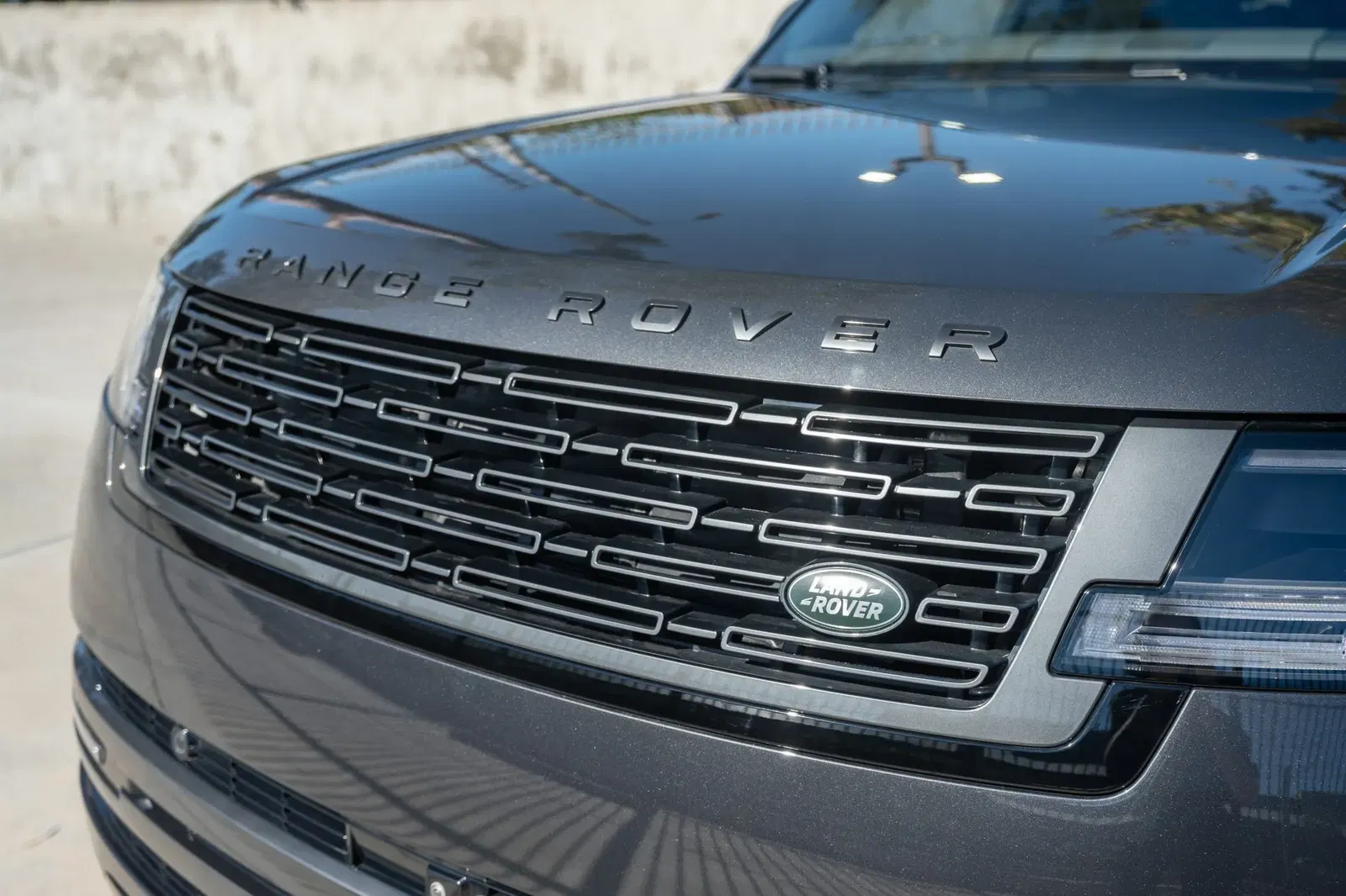 2024 Land Rover Range Rover P400 SE LWB