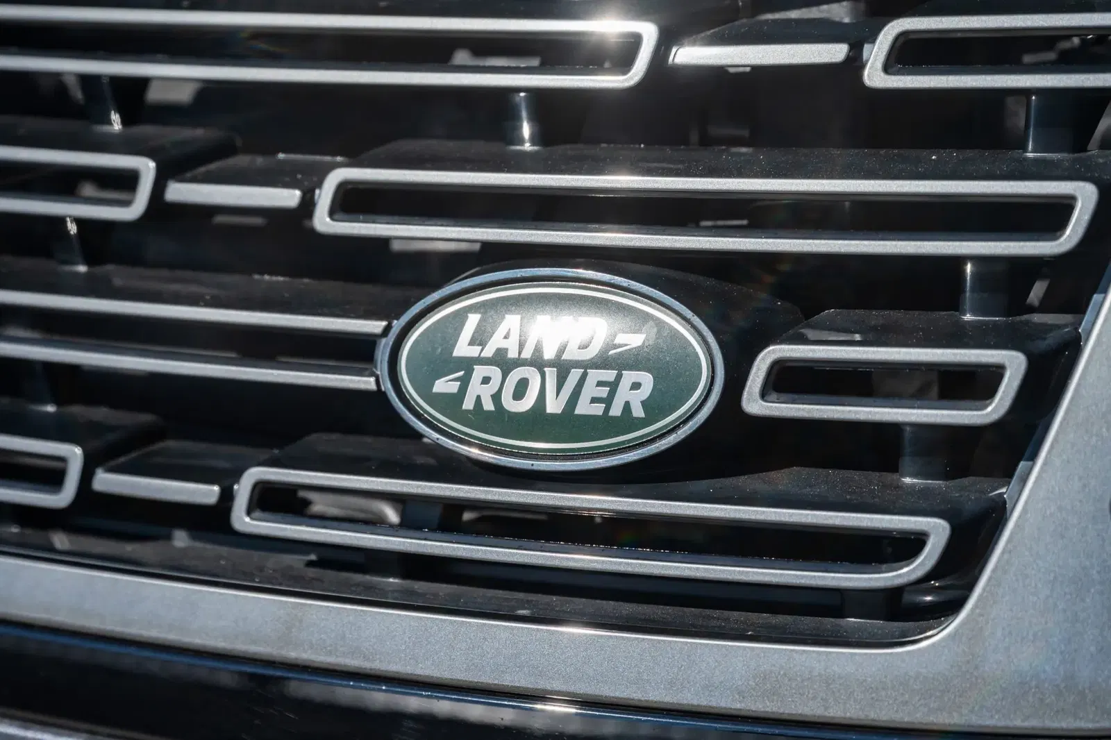 2024 Land Rover Range Rover P400 SE LWB