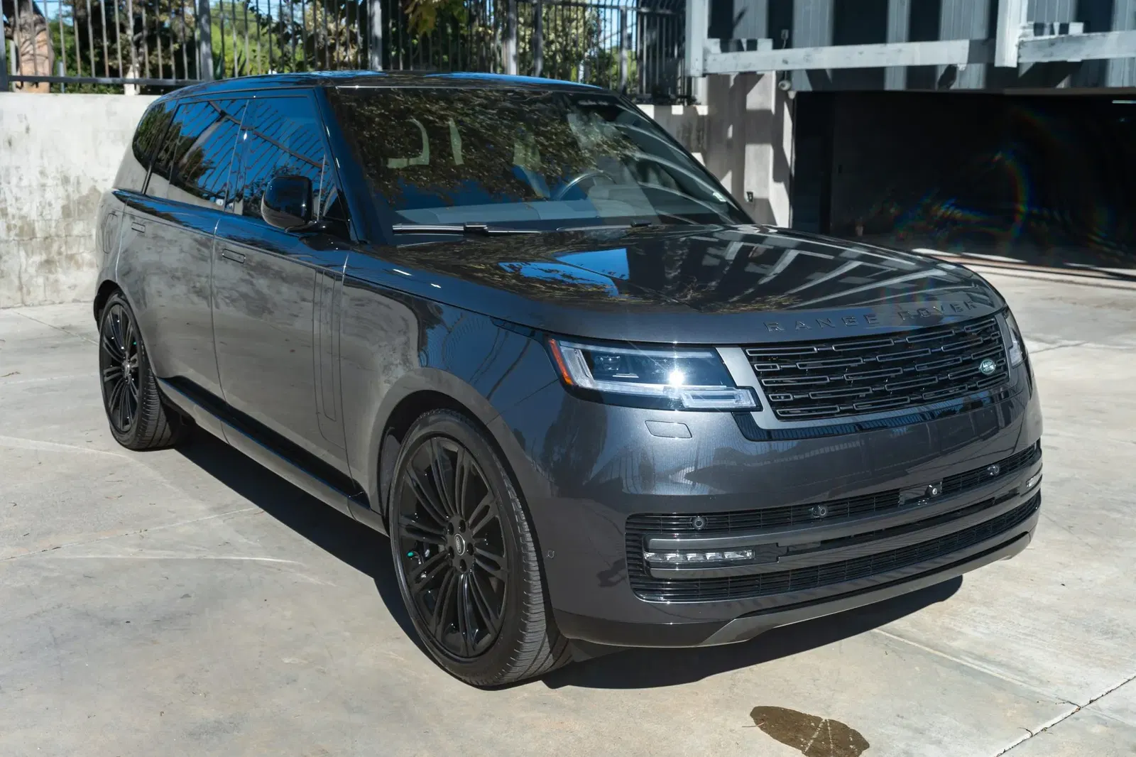 2024 Land Rover Range Rover P400 SE LWB