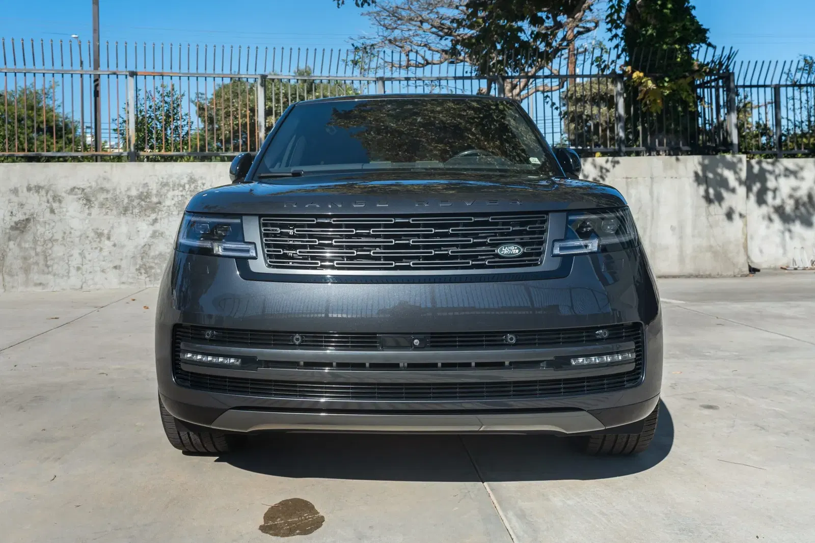 2024 Land Rover Range Rover P400 SE LWB