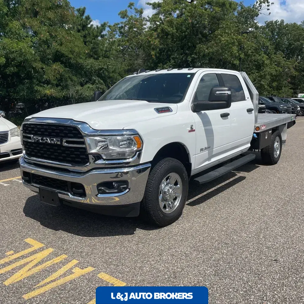 2023 Ram 3500 Cab/Chassis SLT