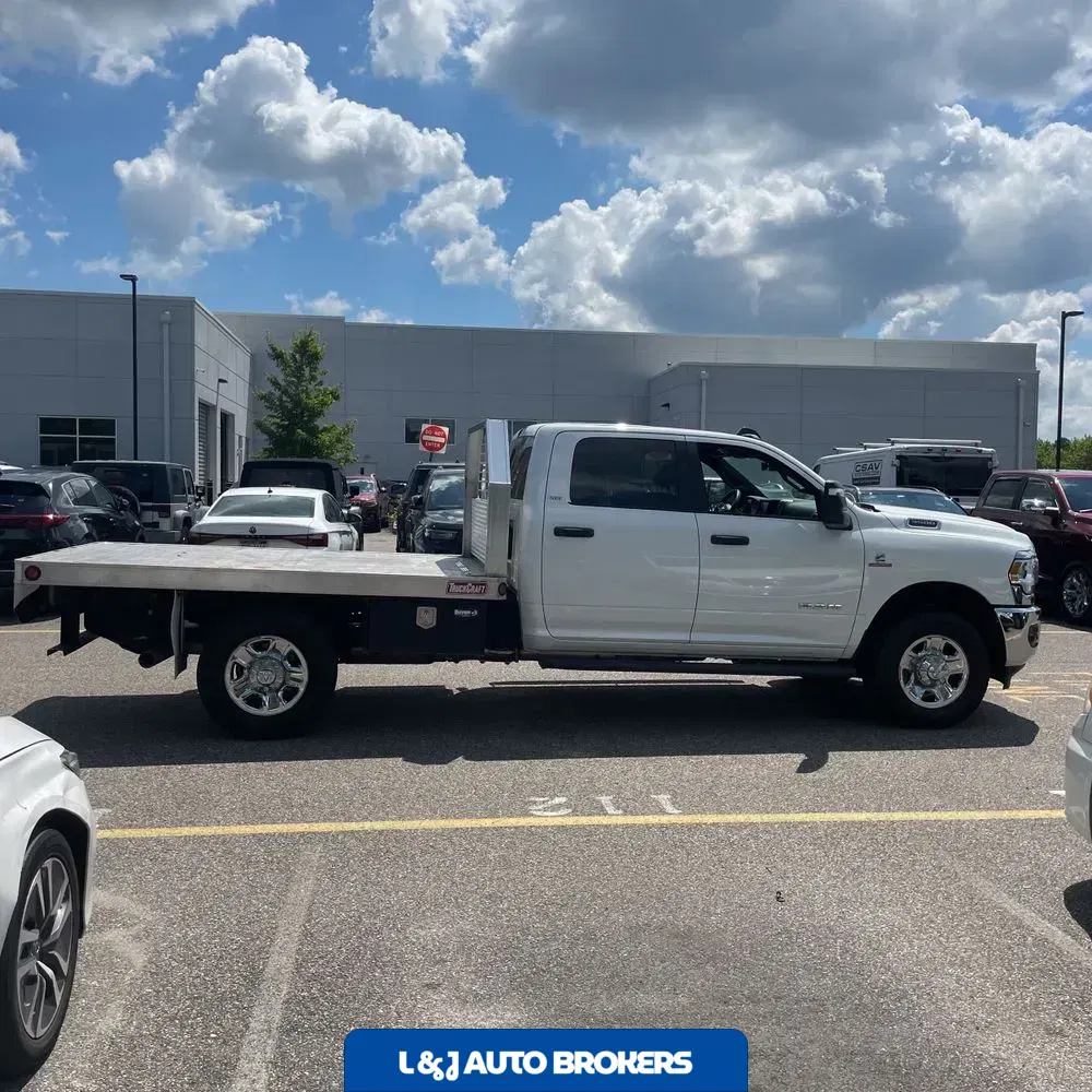 2023 Ram 3500 Cab/Chassis SLT