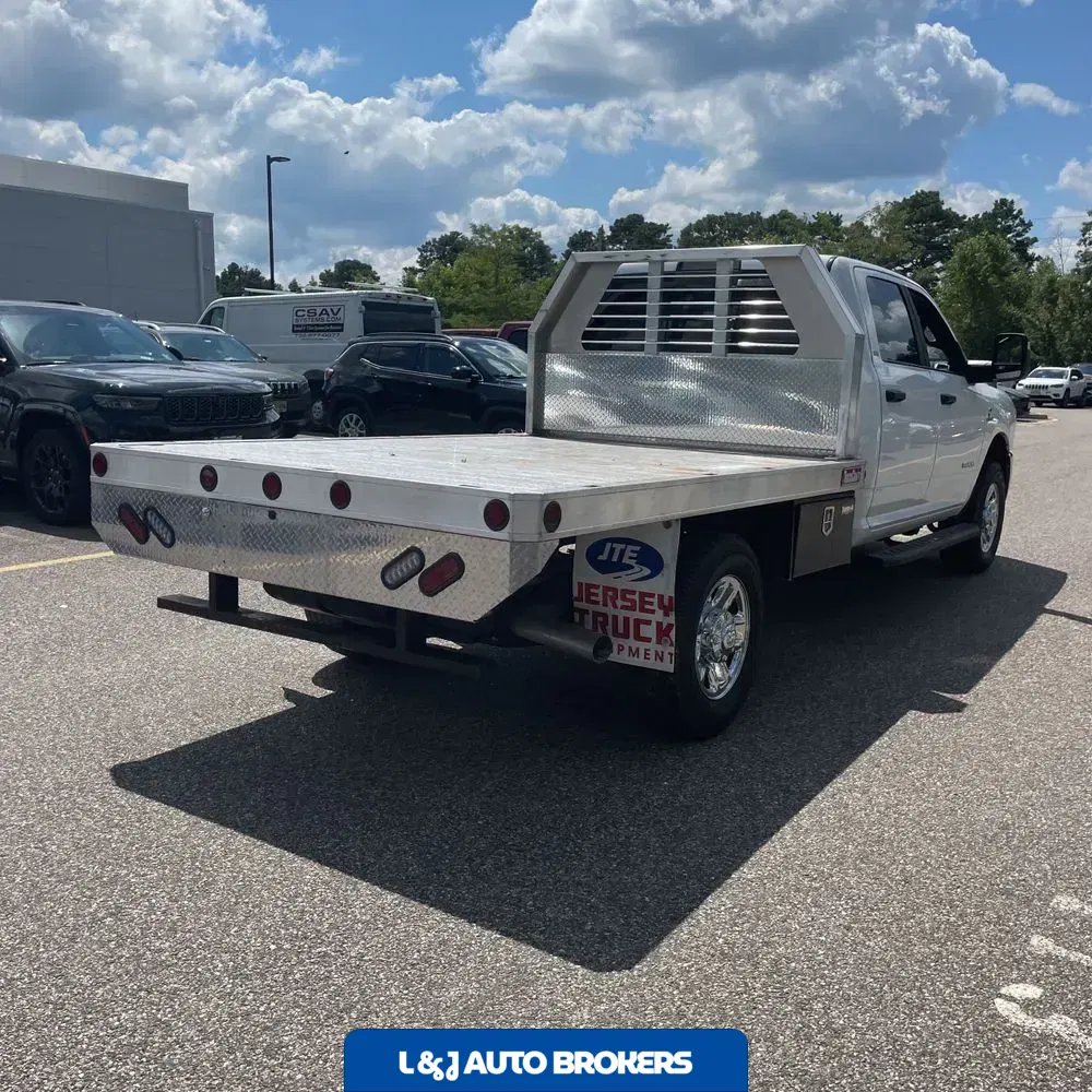 2023 Ram 3500 Cab/Chassis SLT