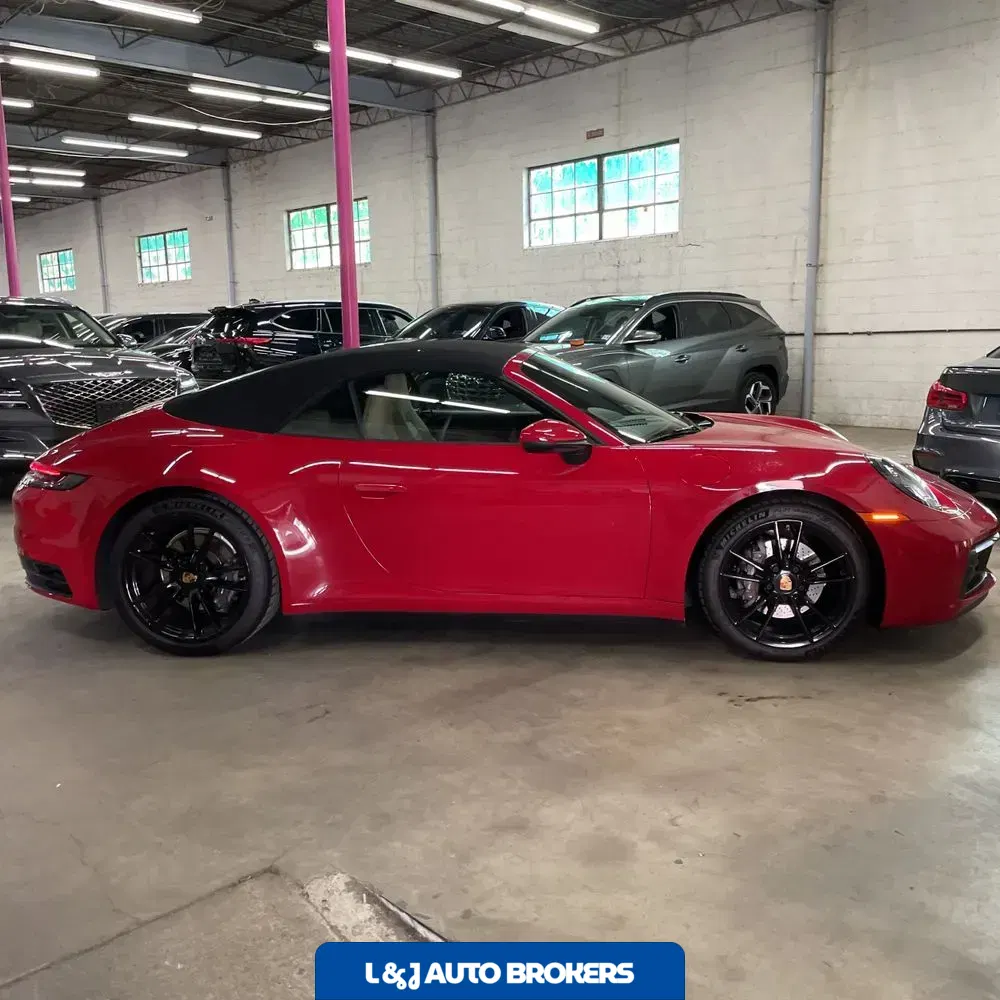 2021 Porsche 911 Carrera