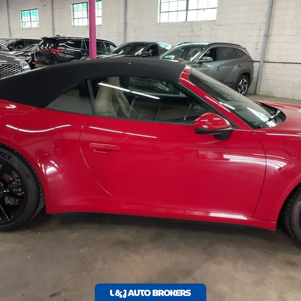 2021 Porsche 911 Carrera