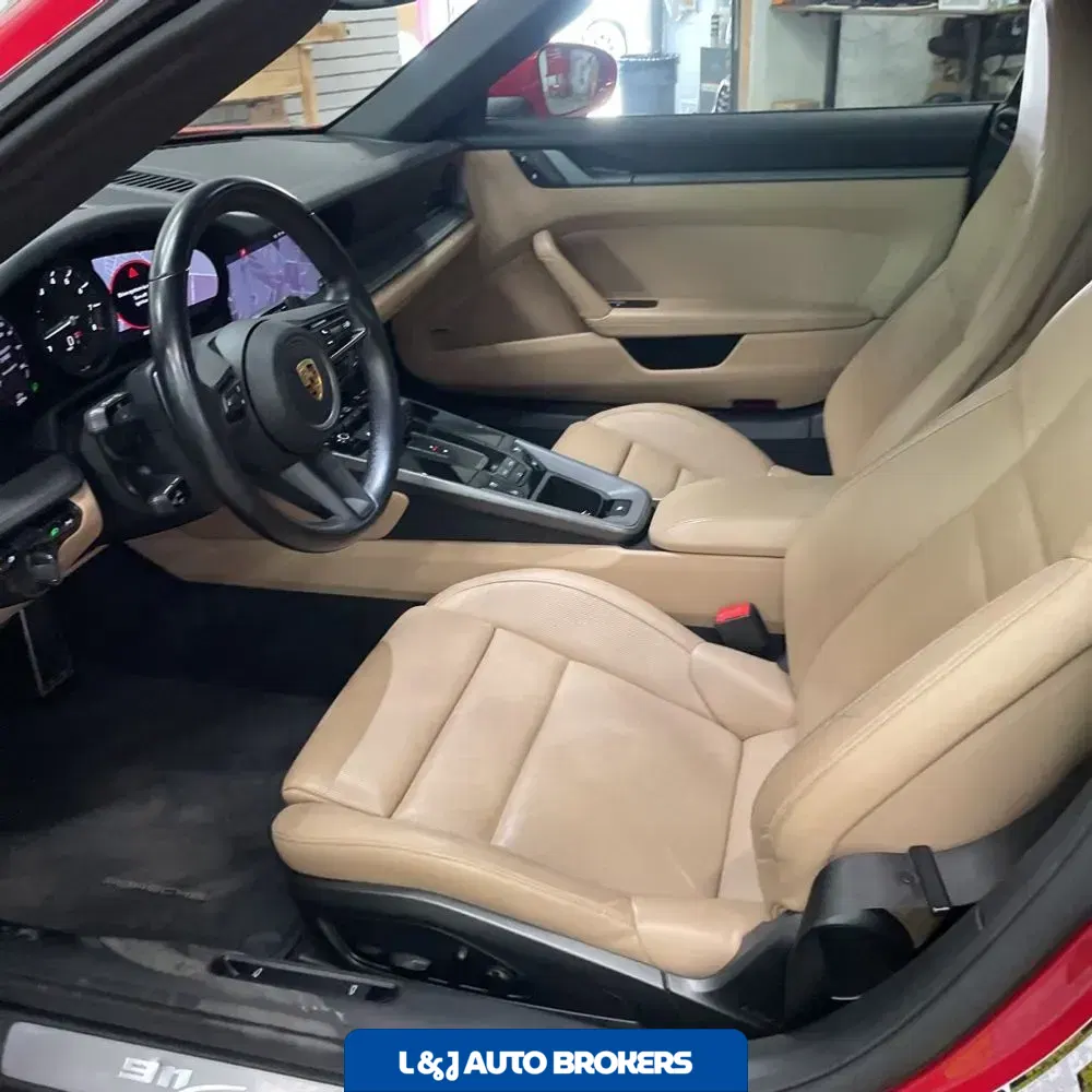 2021 Porsche 911 Carrera