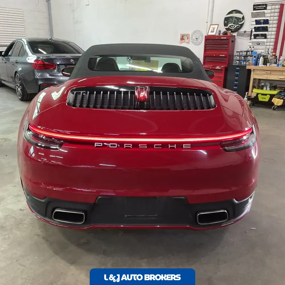 2021 Porsche 911 Carrera