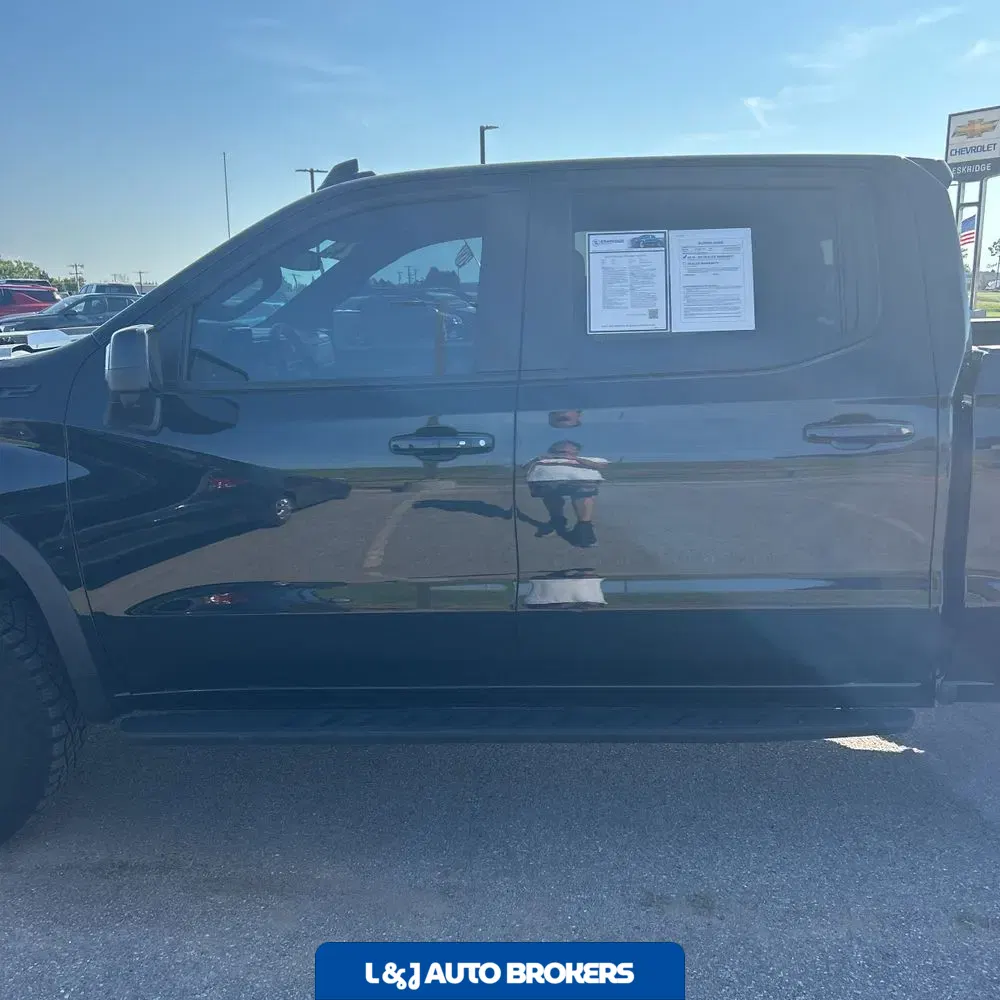 2024 Chevrolet Silverado 1500 ZR2