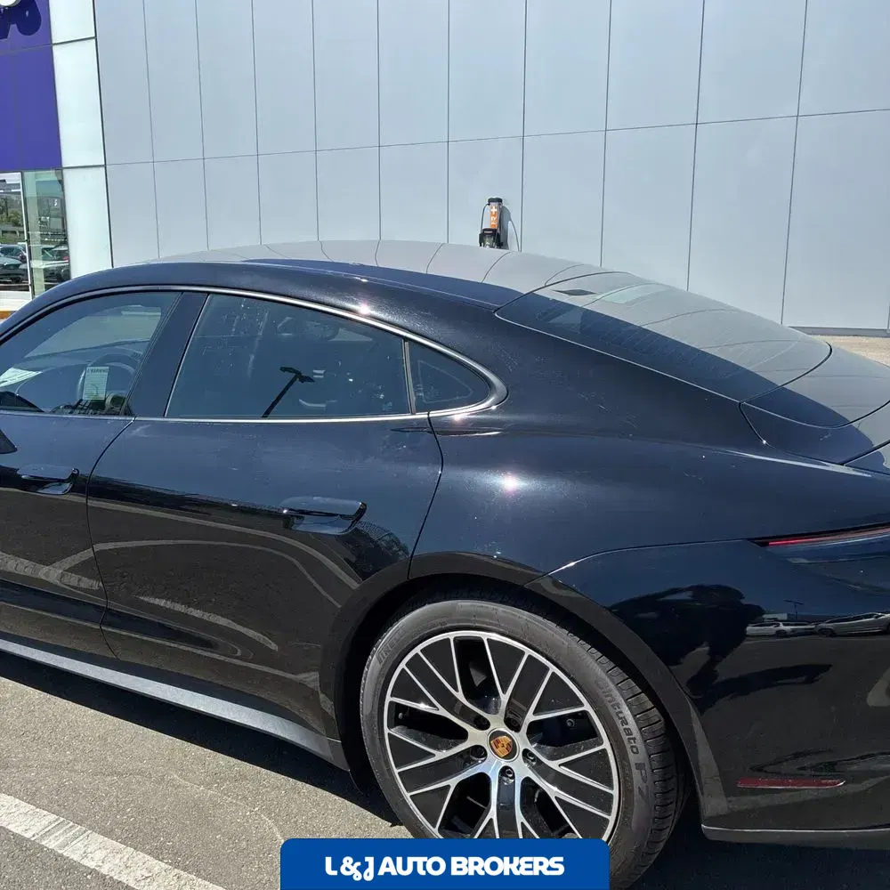 2023 Porsche Taycan Base