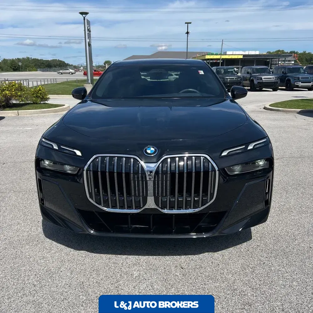 2024 BMW 7-Series 750e xDrive