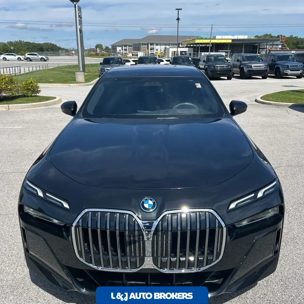 2024 BMW 7-Series 750e xDrive