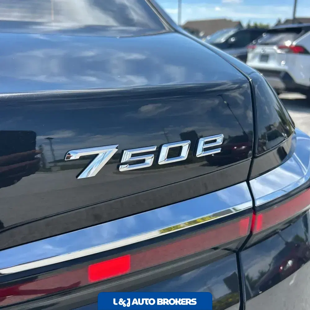 2024 BMW 7-Series 750e xDrive