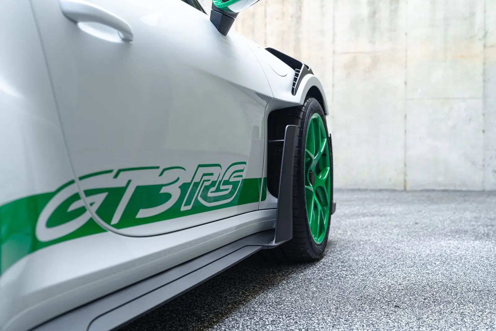 2023 Porsche 911 GT3 RS Tribute to Carrera RS Package