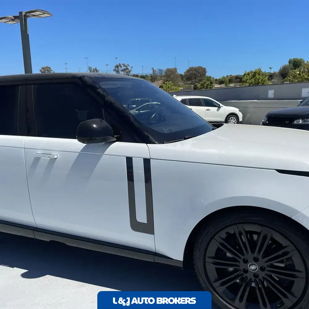 2023 Land Rover Range Rover SE