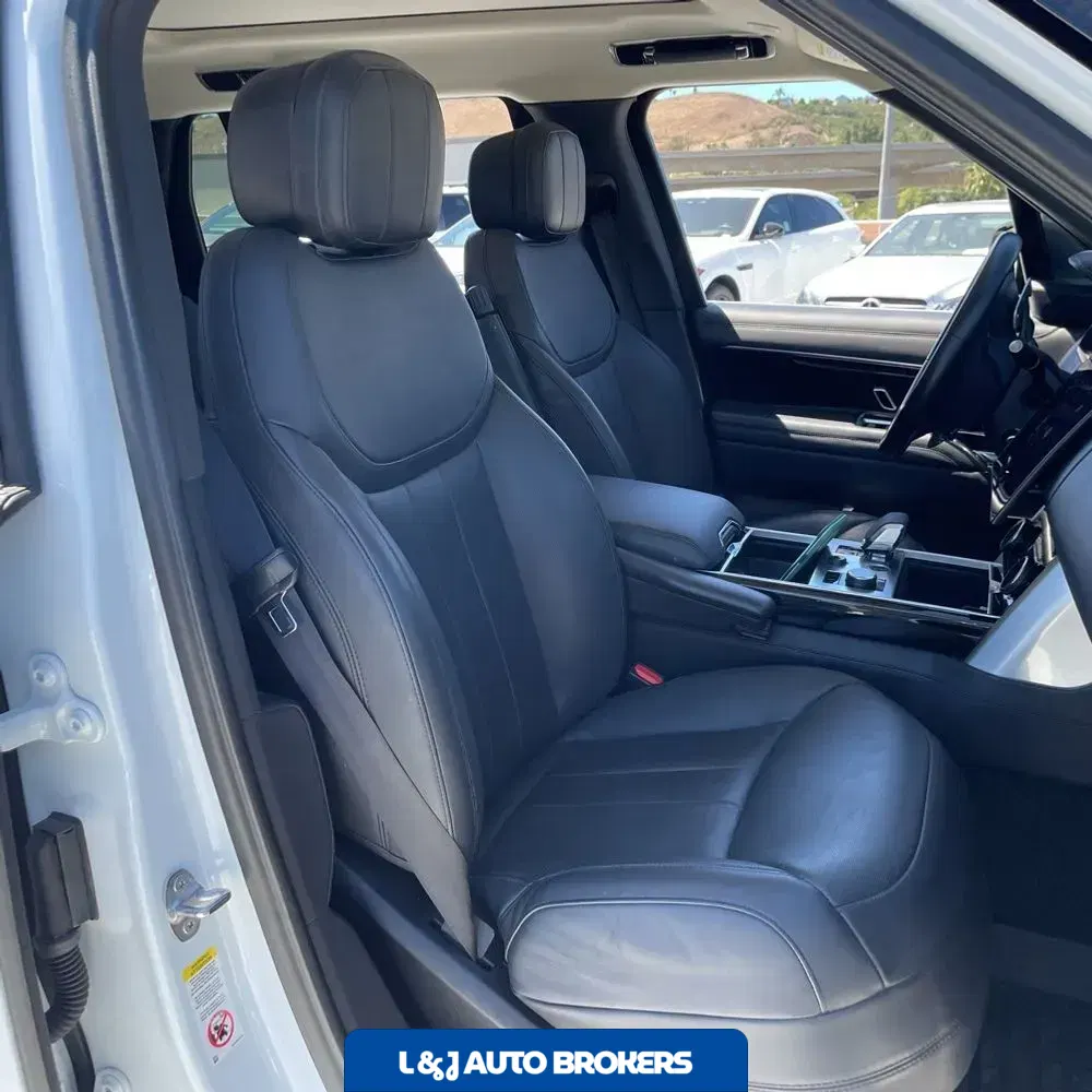 2023 Land Rover Range Rover SE