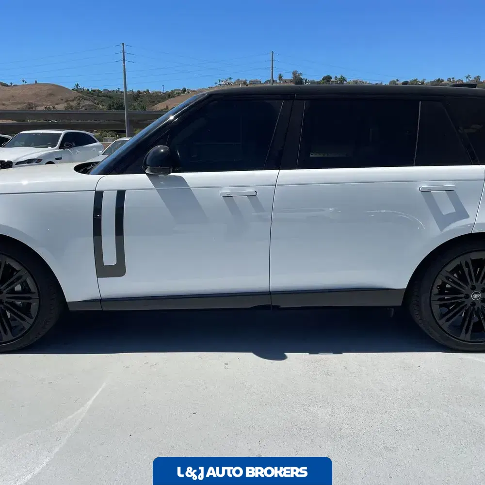 2023 Land Rover Range Rover SE