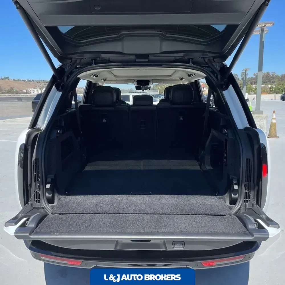 2023 Land Rover Range Rover SE