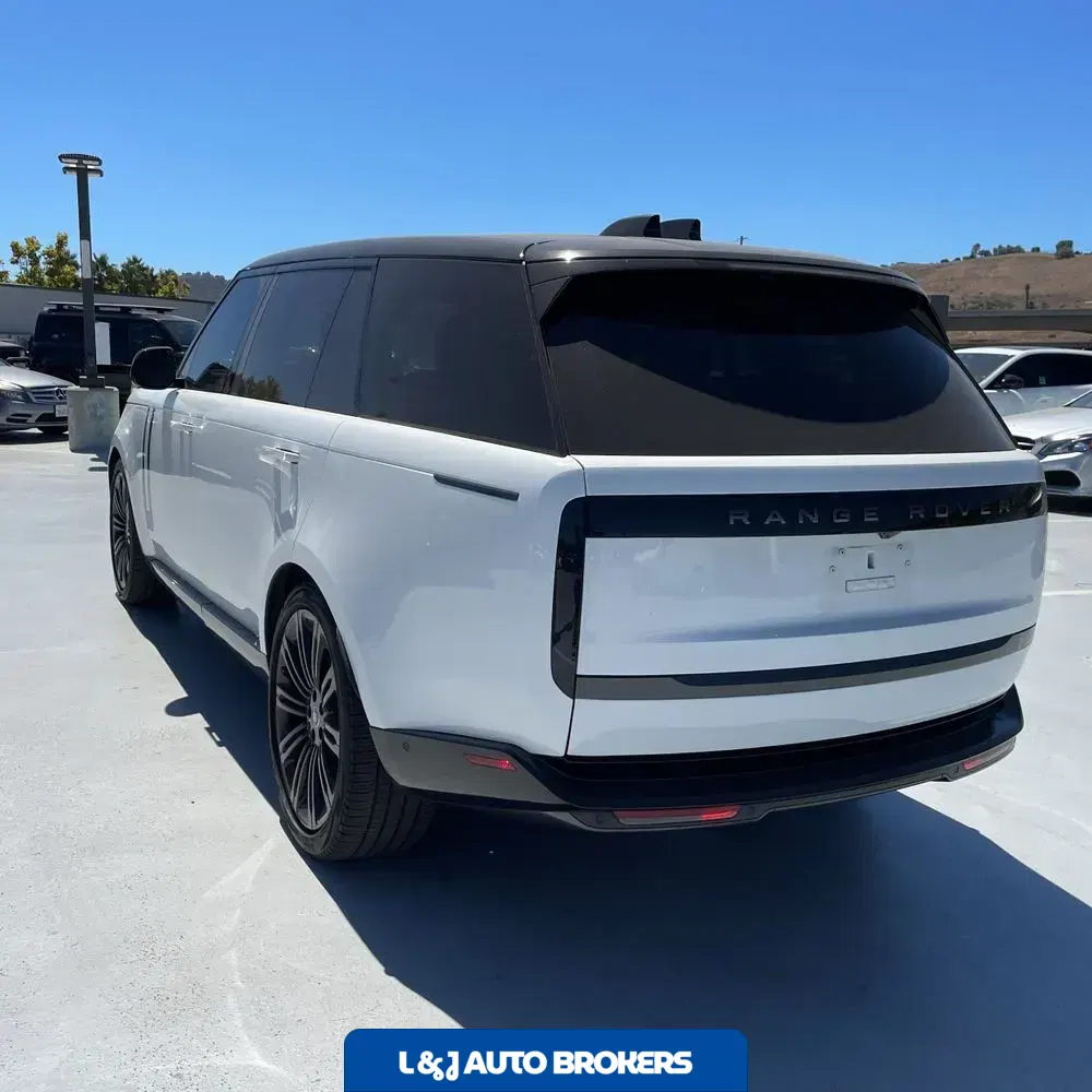 2023 Land Rover Range Rover SE
