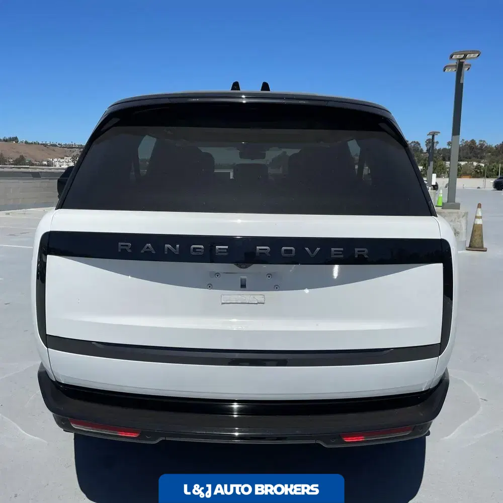 2023 Land Rover Range Rover SE