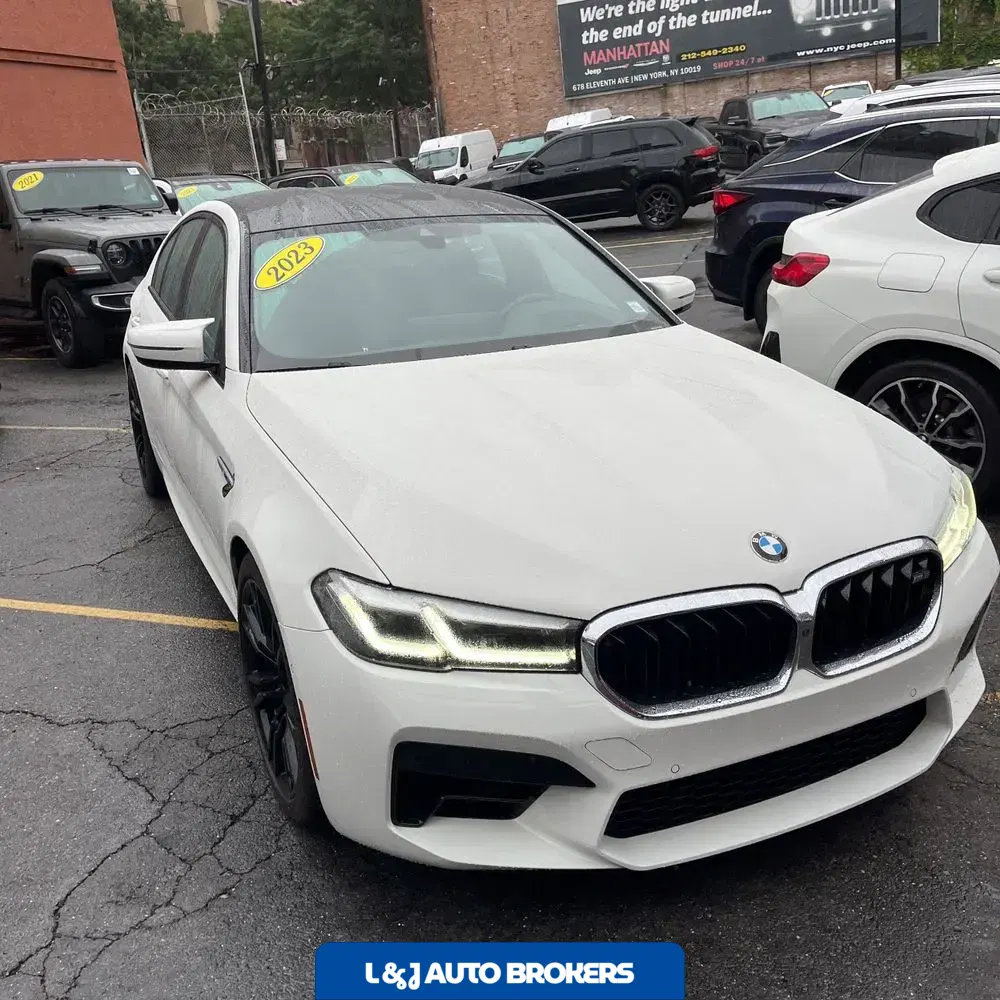 2023 BMW M5