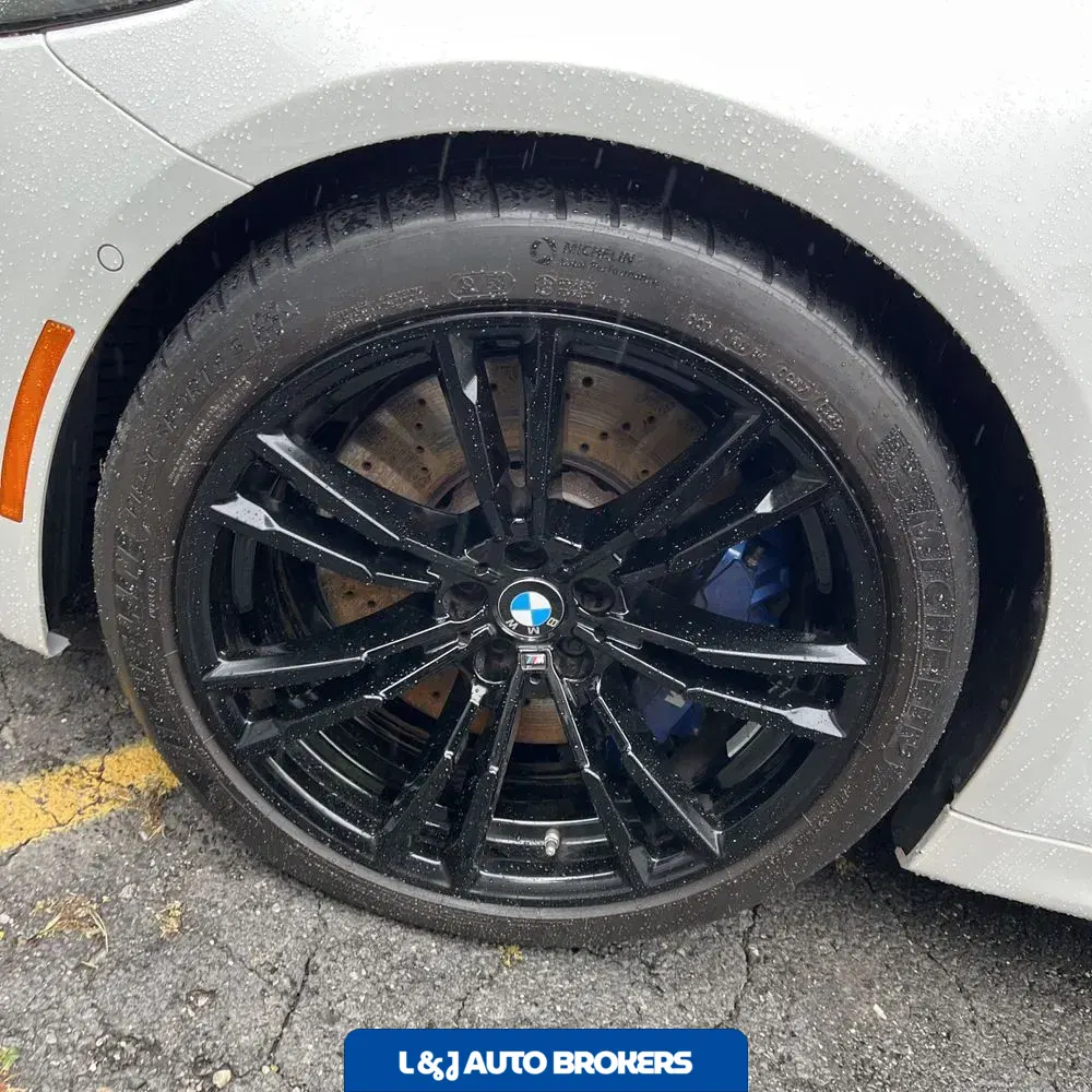 2023 BMW M5