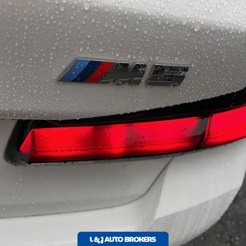 2023 BMW M5
