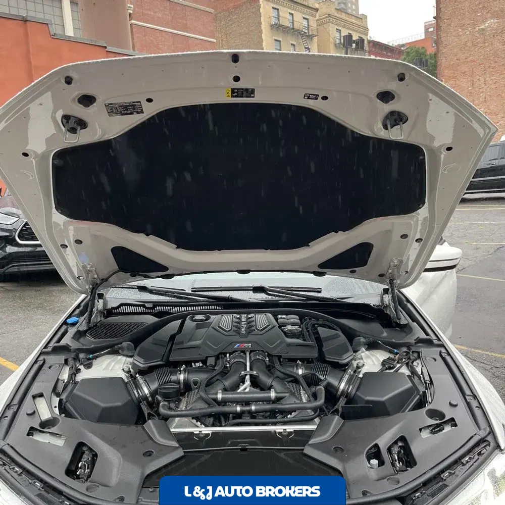 2023 BMW M5