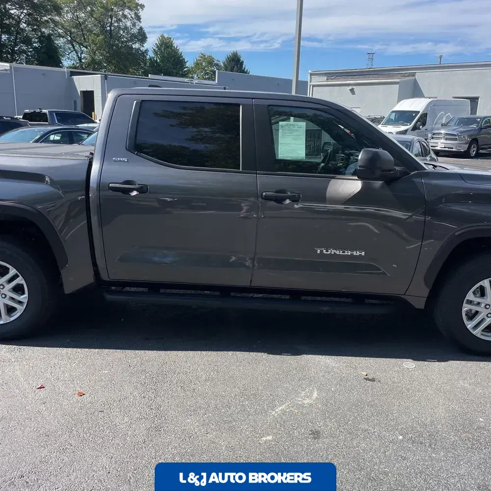 2025 Toyota Tundra SR5