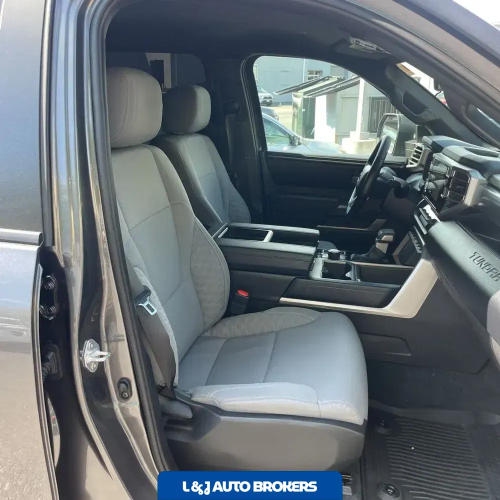 2025 Toyota Tundra SR5