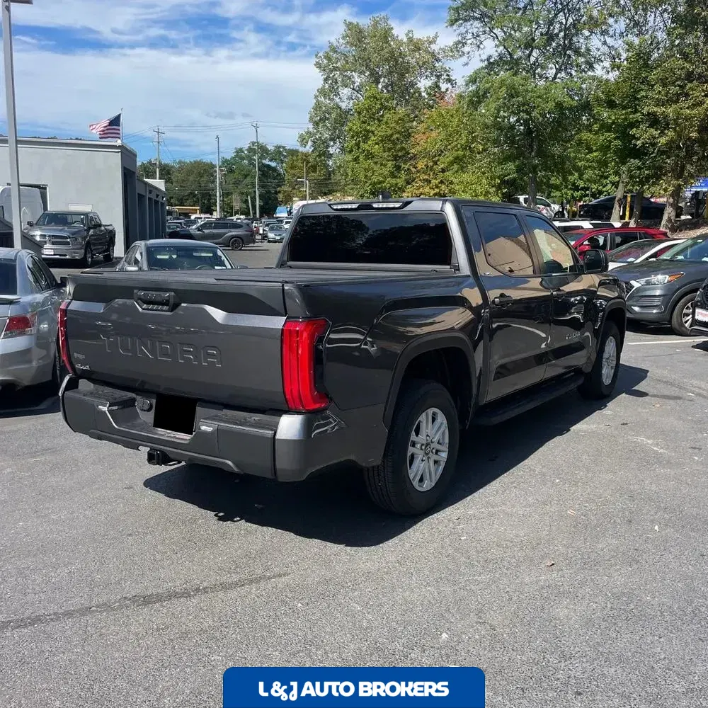 2025 Toyota Tundra SR5