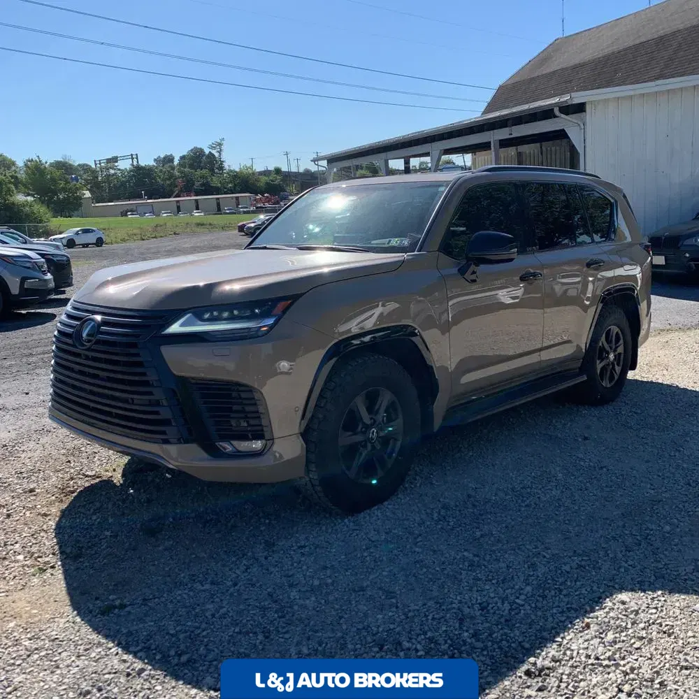 2025 Lexus LX 700h Overtrail