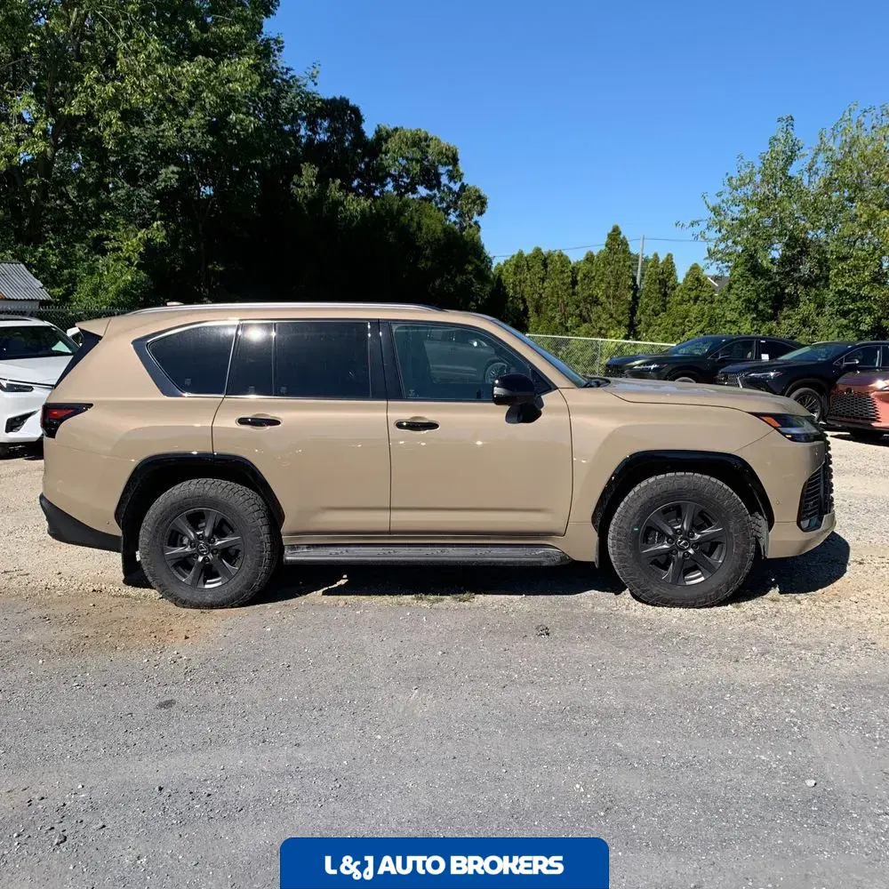 2025 Lexus LX 700h Overtrail