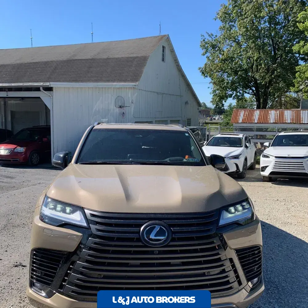 2025 Lexus LX 700h Overtrail