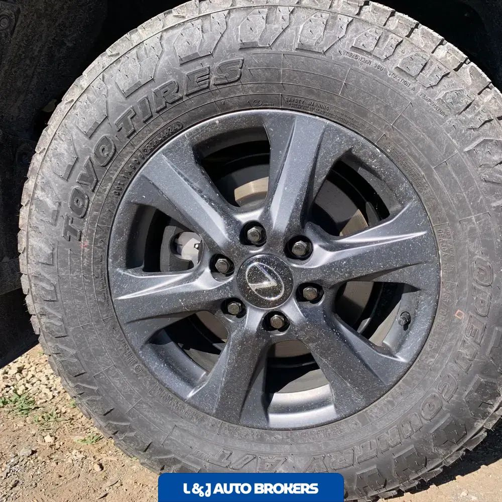 2025 Lexus LX 700h Overtrail
