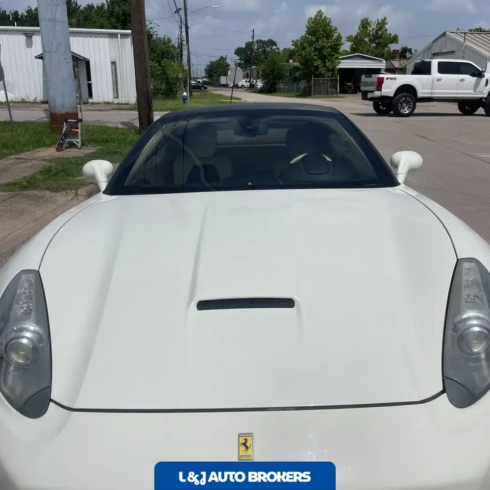 2013 Ferrari California Base