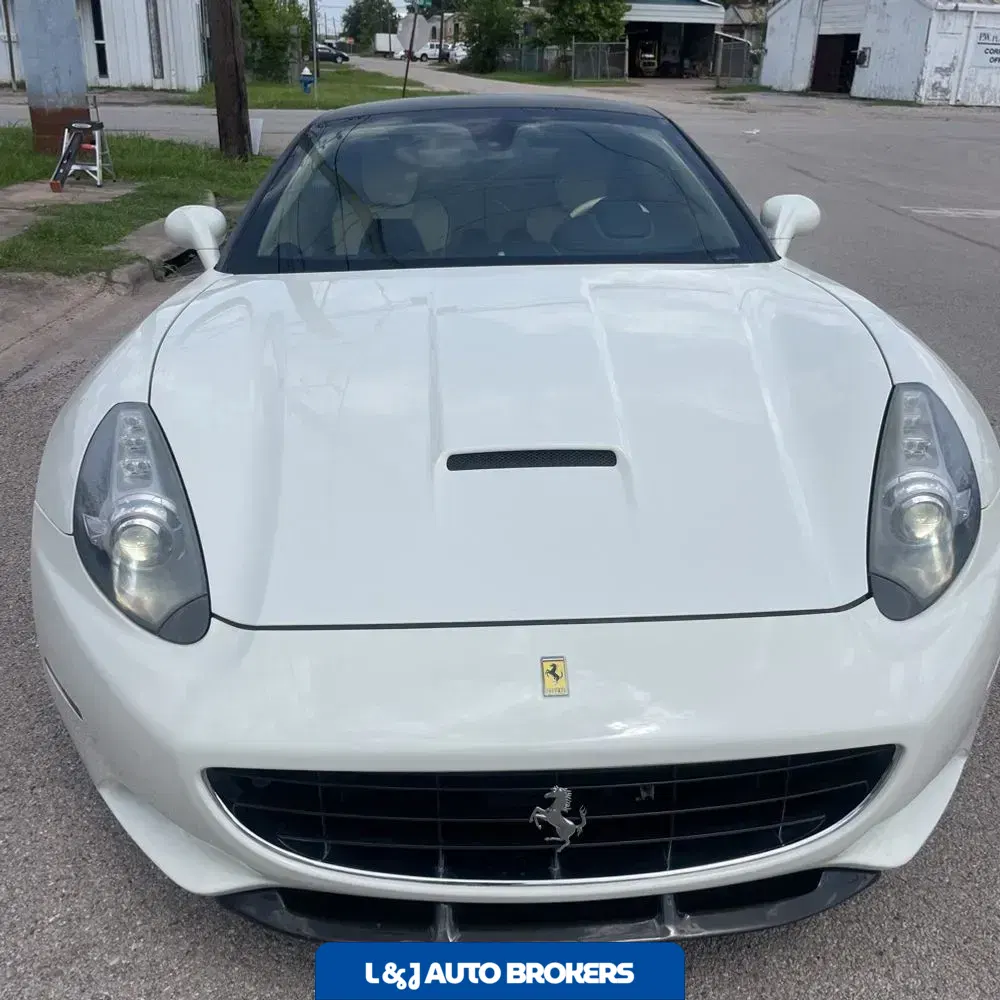 2013 Ferrari California Base