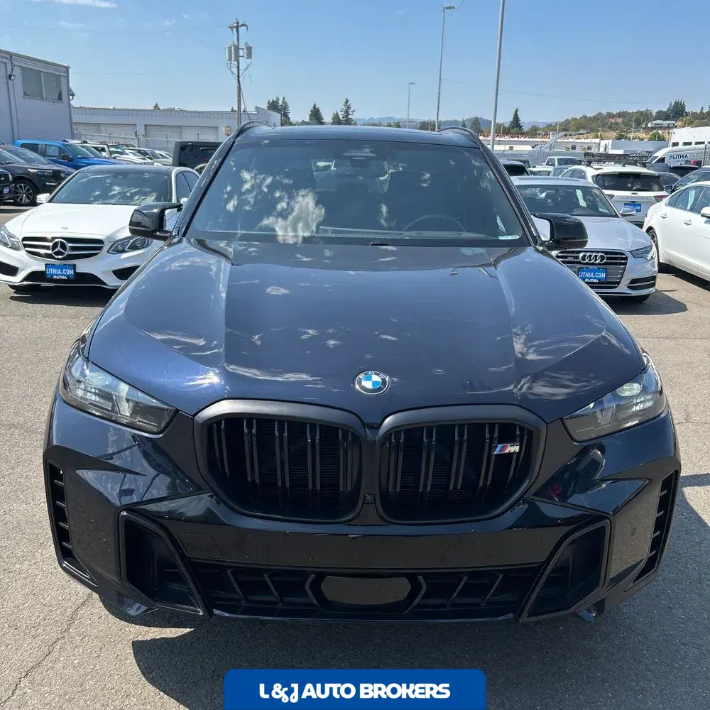 2024 BMW X5 M60i