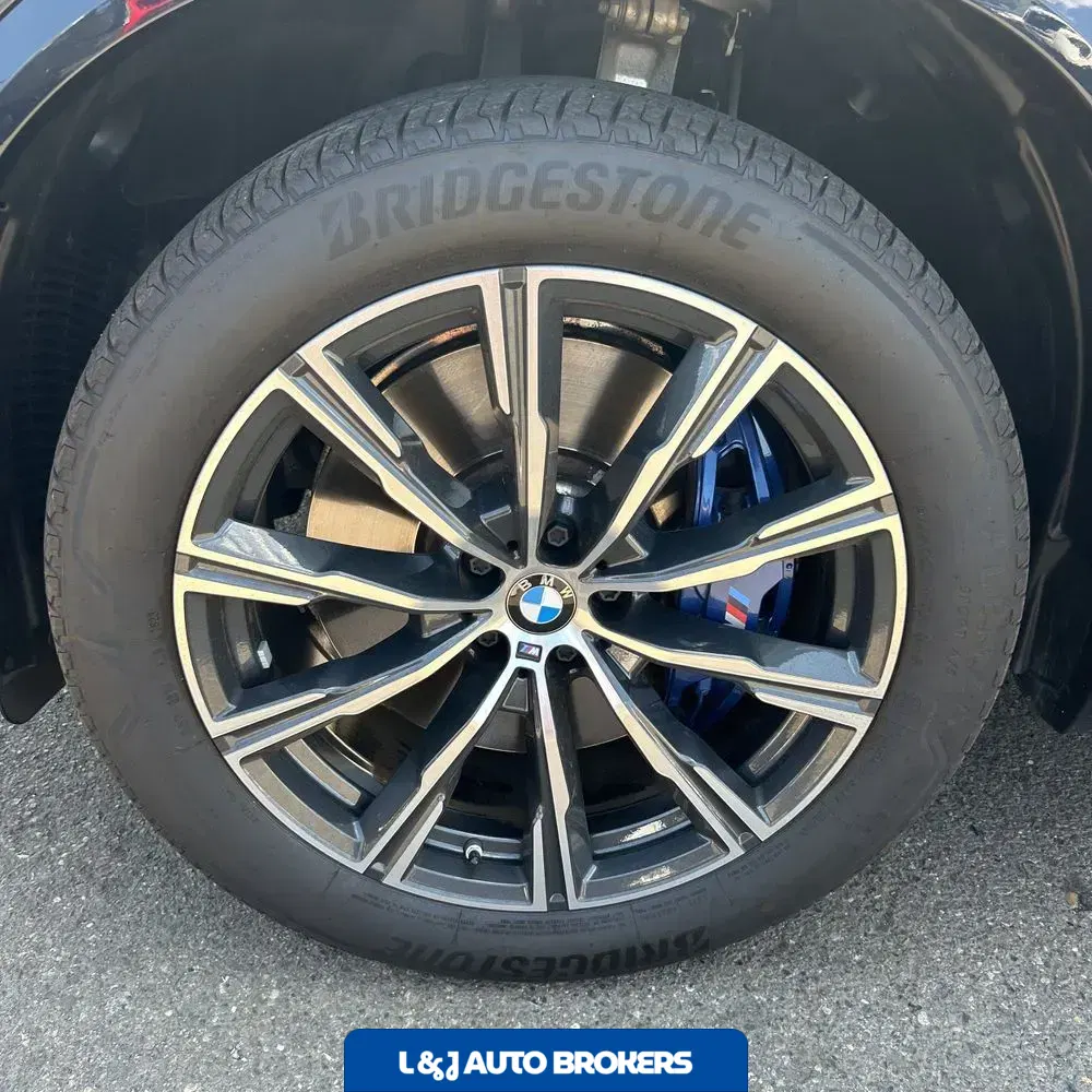 2024 BMW X5 M60i