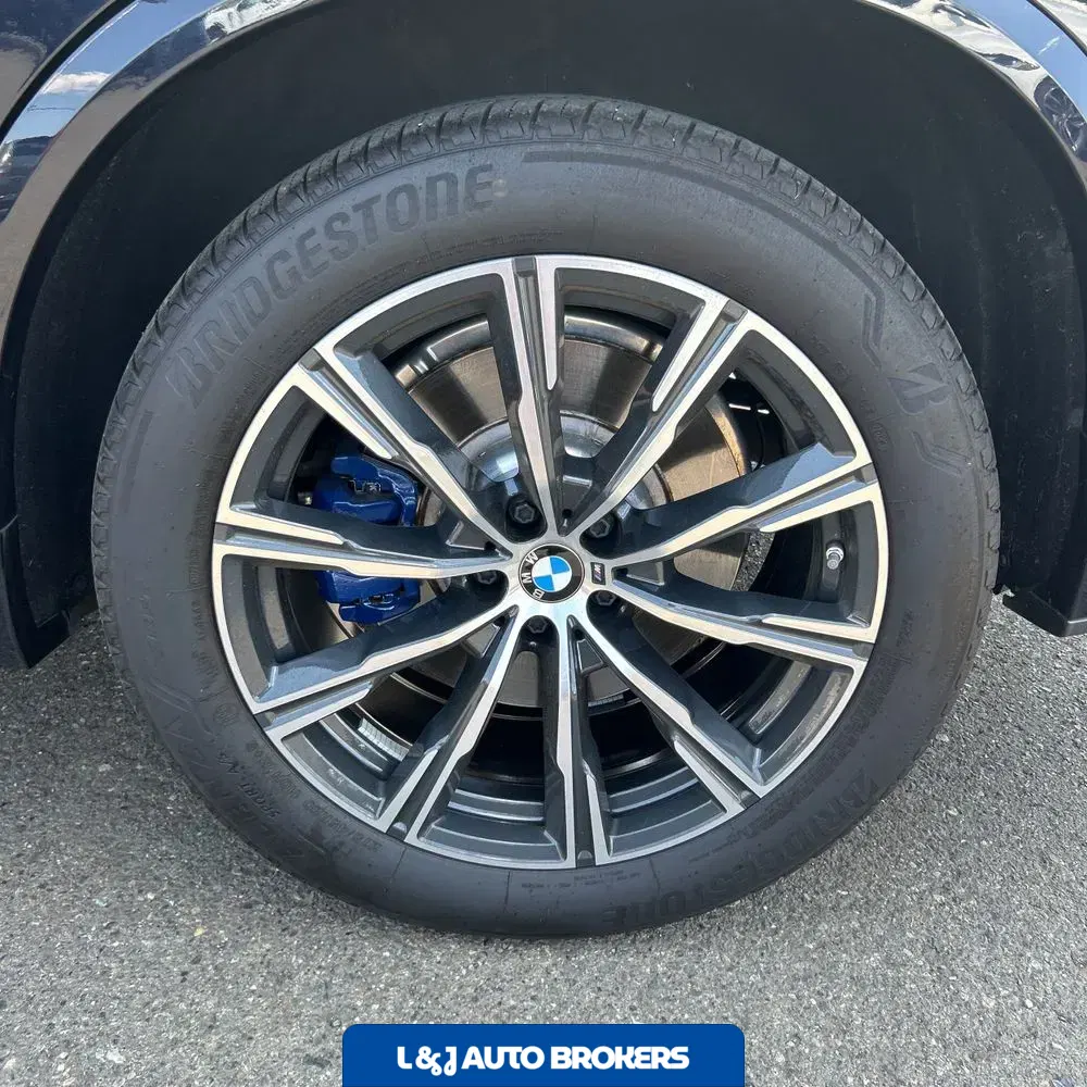 2024 BMW X5 M60i