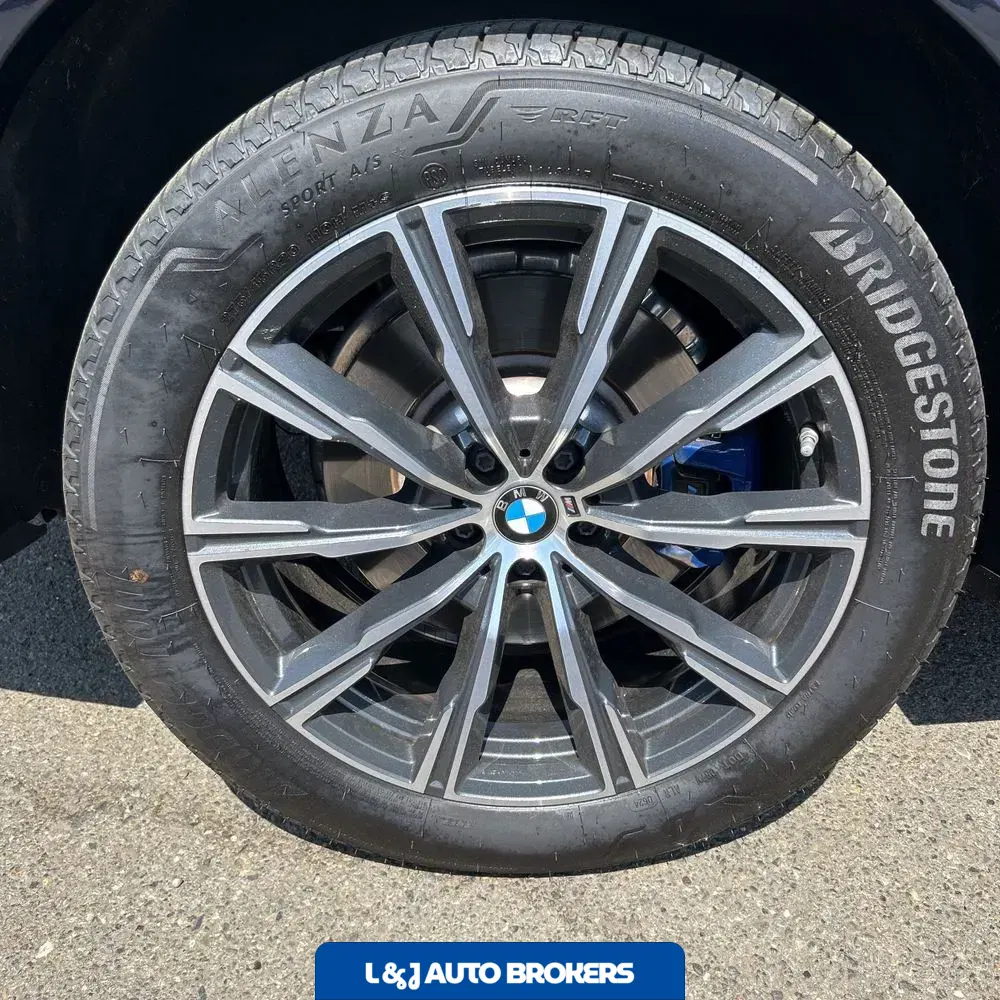2024 BMW X5 M60i